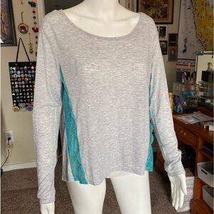 american eagle top size medium